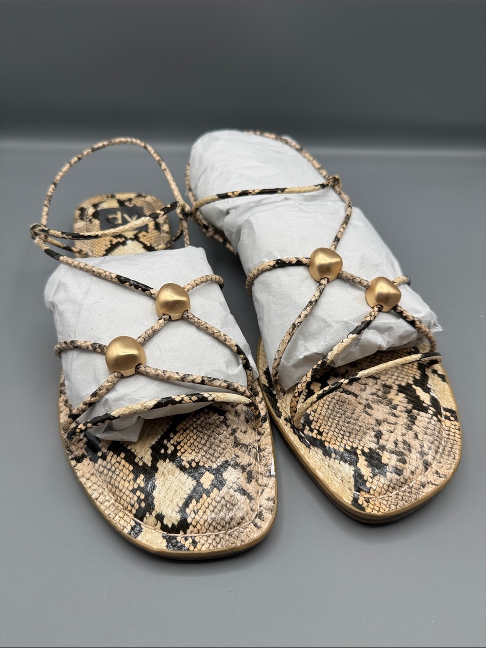 Dolce Vita Women's Jaide Strapped Dome Studded Flat Sandals